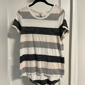 Lose fitting t shirt